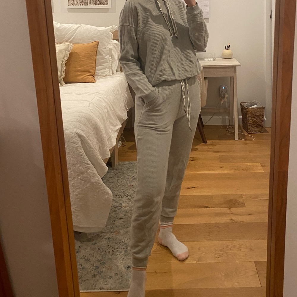 Cutest ribbed sweatsuit from aerie!